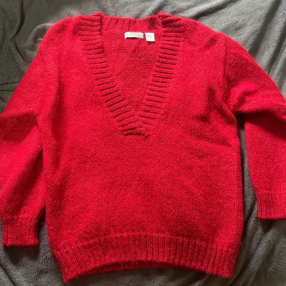 Moda Deep Red V-Neck Women's Sweater